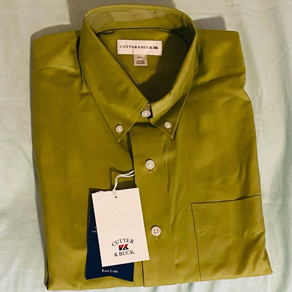 New with tags Men’s Medium Cutter & Buck button down dress shirt